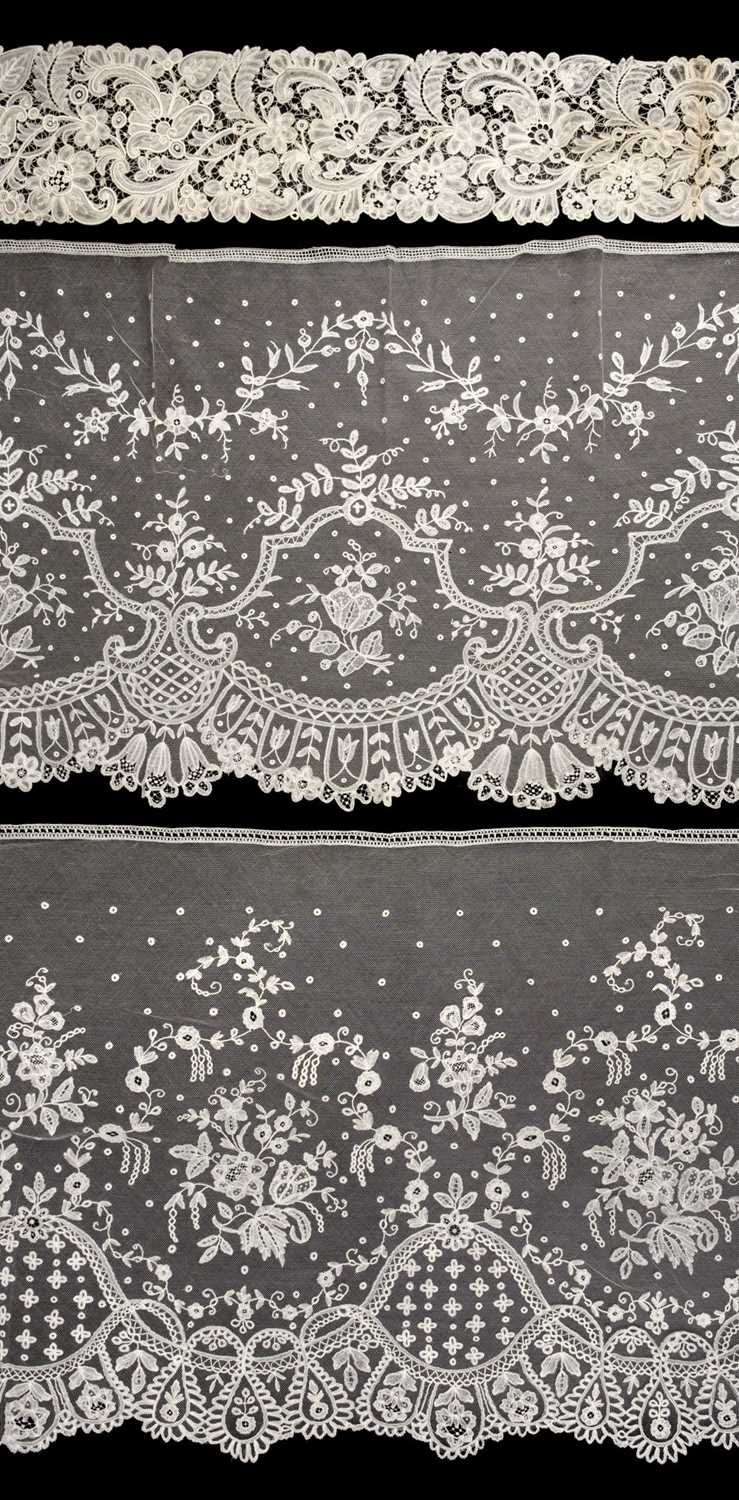 761 - Lace. Four large flounces, 19th century, & other lace