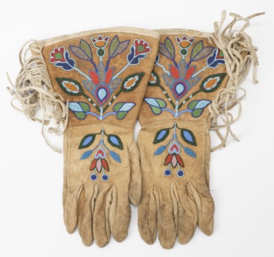 Lot 530 - Clothing. A pair of Native American beaded gloves, early 20th century