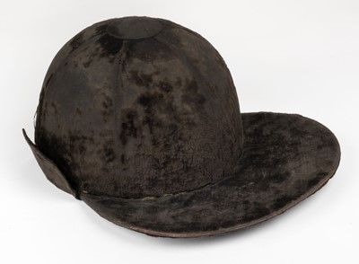 Lot 428 - Clothing. An early 19th century Thames Waterman's hat, circa 1810-20