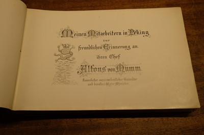 Lot 17 - Mumm (Alfons). Ein Tagebuch in Bildern, Meinen Mitarbeitern in Peking, 1902